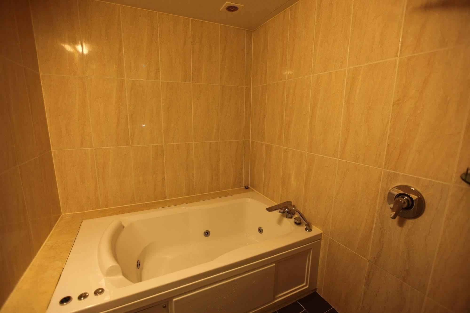 River Hotel Namwon Экстерьер фото
