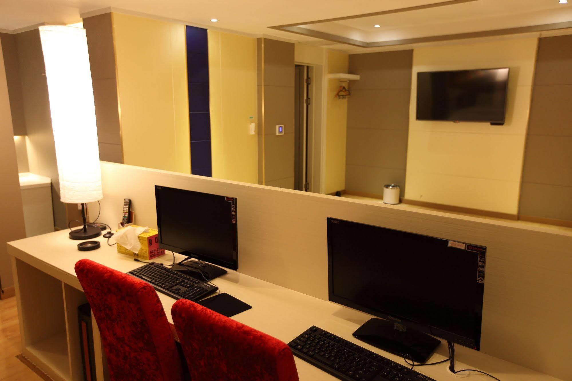 River Hotel Namwon Экстерьер фото